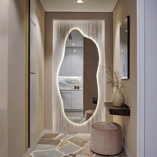 Spegel LED belysning organisk form dekorativt 45x100 cm