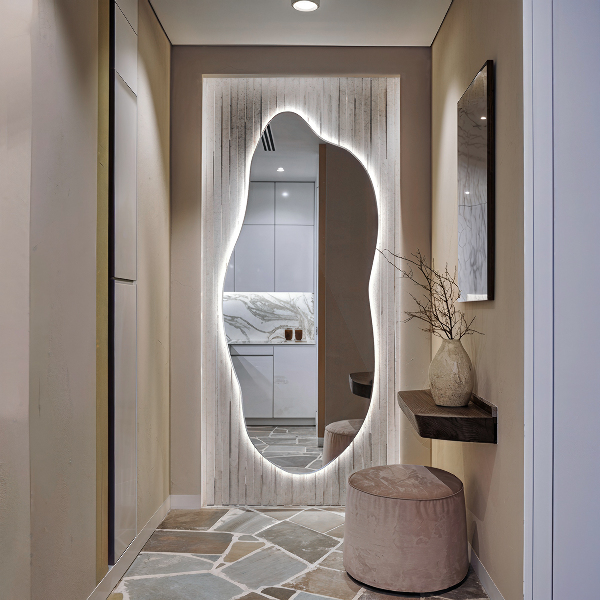 Spegel LED belysning organisk form dekorativt 45x100 cm