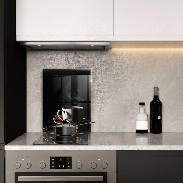 Skärbräda i glas En kopp varmt kaffe