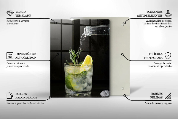 Skärbräda i glas Ett glas vatten