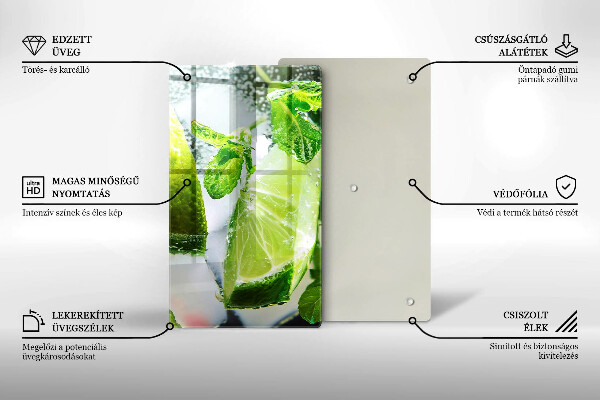 Skärbräda i glas Vatten med lime och is