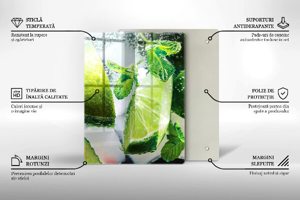 Skärbräda i glas Vatten med lime och is