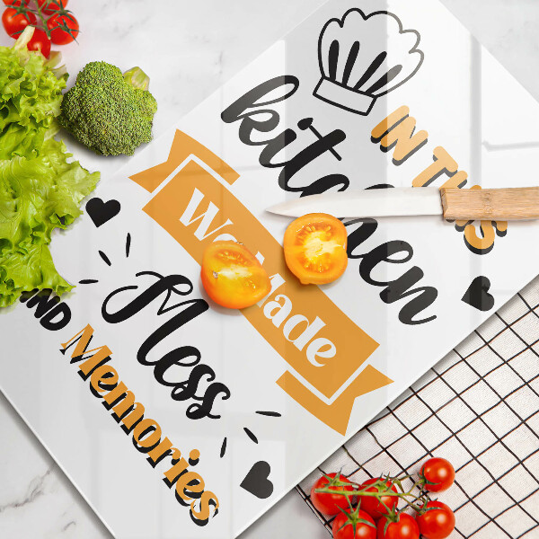 Skärbräda i glas I det här köket skapade vi oreda och minnen