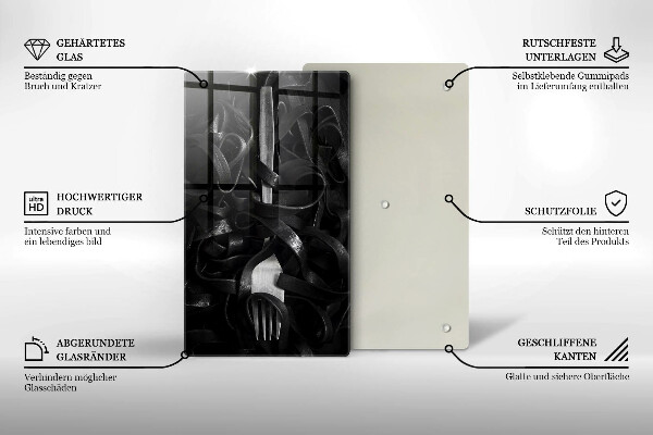 Skärbräda i glas Svart pasta och gaffel