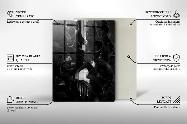 Skärbräda i glas Svart pasta och gaffel