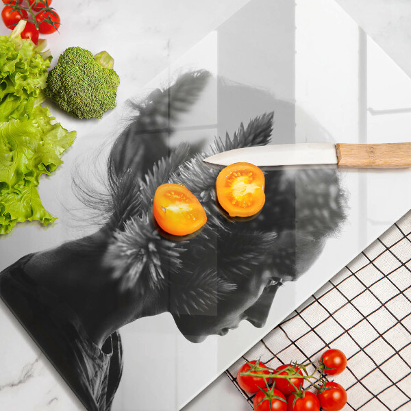 Skärbräda i glas Kvinnan och skogen