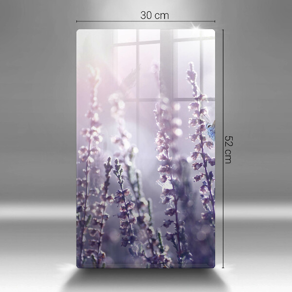 Skärbräda i glas Vildblommor och en fjäril