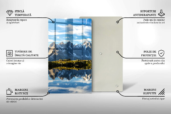 Skärbräda i glas Bergslandskap