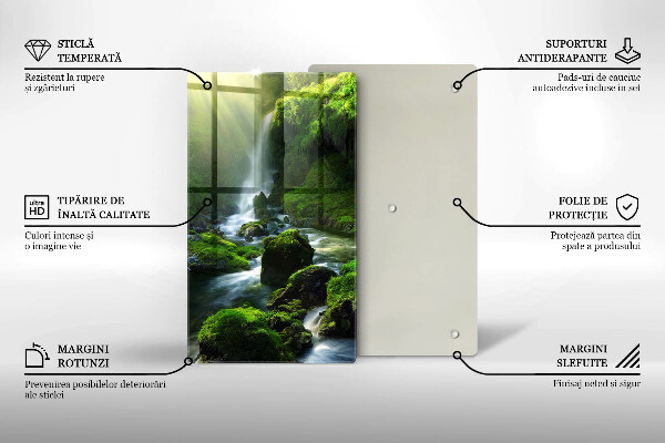 Skärbräda i glas Vattenfall i djungeln