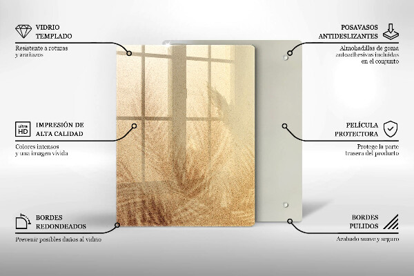 Glasskärbräda Nötter på en vit bakgrund