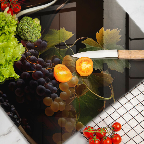 Skärbräda av glas Kieliszek wina i winogrona