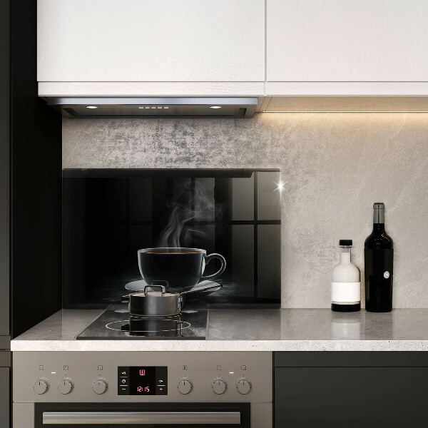 Skärbräda glas modern En varm kopp kaffe