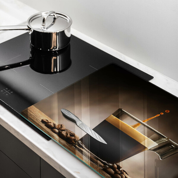 Skärbräda glas modern Glas och kaffebönor