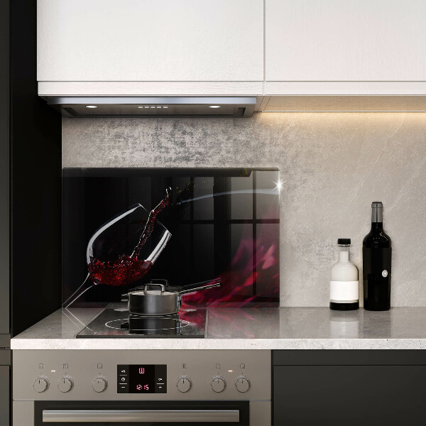 Skärbräda glas modern Ett glas rött vin