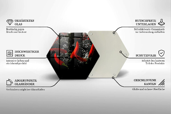 Skärbräda glas sexhörning Chilipeppar i vatten