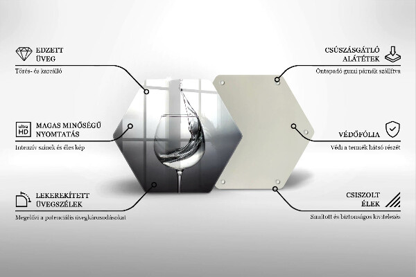 Skärbräda glas sexhörning Ett glas vatten