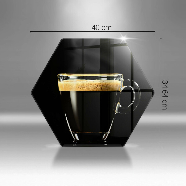 Skärbräda glas sexhörning Ett glas svart kaffe