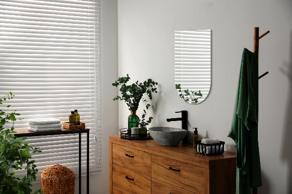 Välvd spegel 45x80 cm