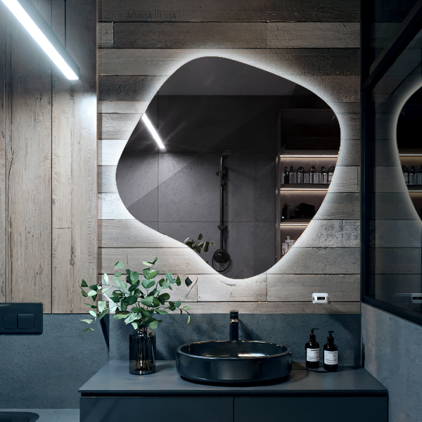 Oregelbunden spegel med led 77x77 cm