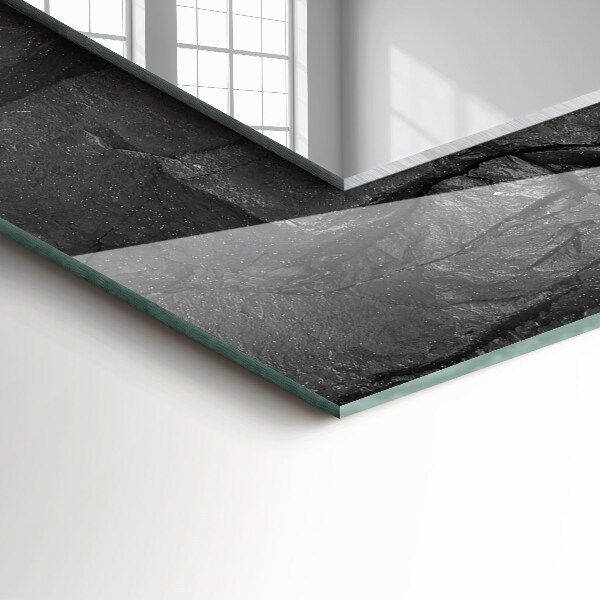 Spegel med tryck Sprickor i den svarta stenen