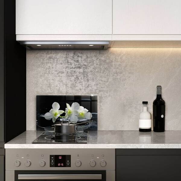 Spisskyddsplatta original Vita blommor i vatten zen