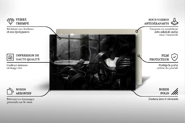 Spisskyddsplatta elegant Svart tagliatelle pasta