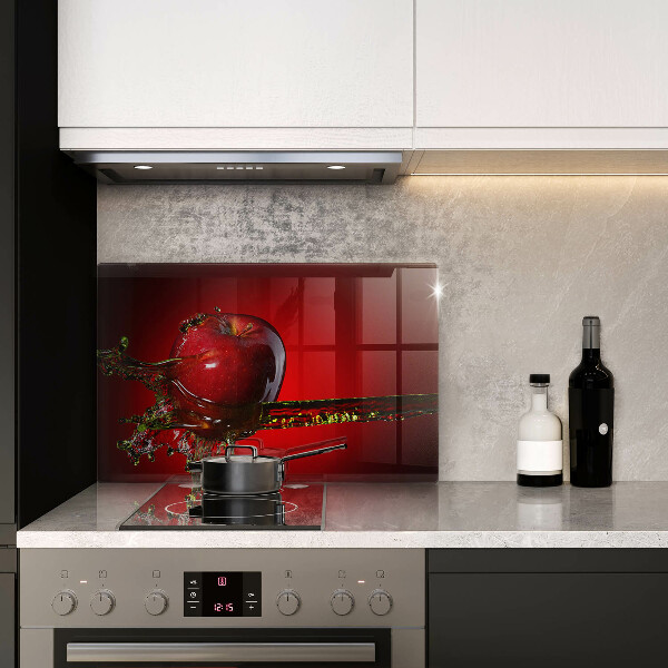 Spisskyddsplatta elegant Äppelfrukt i vatten