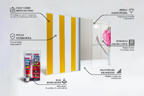 Stänkskydd kök Vattenkanna med en bukett rosor