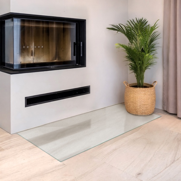 Rektangulär semitransparent glasskiva under kamin 120x60 cm