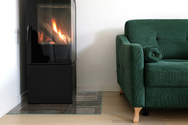 Kvadratisk glasskiva under kamin Mönster av perforerad plåt